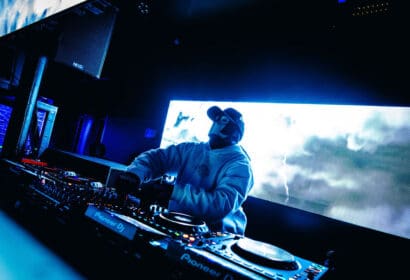 7L performing at Bass Ops Club Vinyl