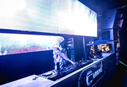 BassOps-Sisto@ClubVinyl_HossPhotography-