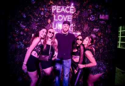 101025_enamour_Vinyl_HOSSPHOTOGRAPHY_photos7of17