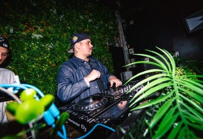 111525_falcons_vinyl_jasonmyers_photos_093931