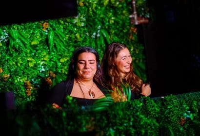 112125_mele_vinyl_HOSSPHOTOGRAPHY_photos2of16