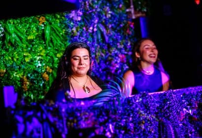 112125_mele_vinyl_HOSSPHOTOGRAPHY_photos3of16