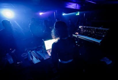 112825_GiorgiaAngiuli_vinyl_HOSSPHOTOGRAPHY_photos10of25