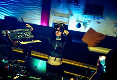 112825_GiorgiaAngiuli_vinyl_HOSSPHOTOGRAPHY_photos24of25