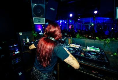 112825_LeeAnnRoberts_vinyl_HOSSPHOTOGRAPHY_photos15of20