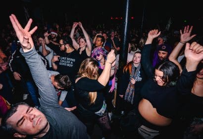 122025_venue_and_crowd_vinyl_jasonmyers_photos_230615