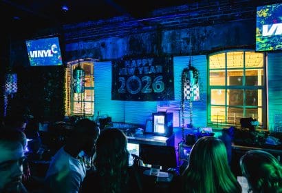 123125_venue_and_crowd_vinyl_jasonmyers_photos_143953